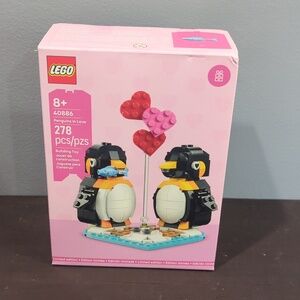 LEGO Penguins in Love (40886) NEW in Sealed Box
